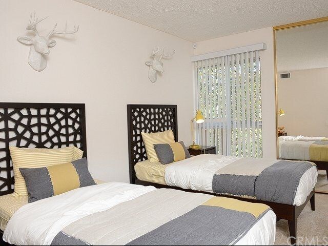 Building Photo - 6240 Randi Ave