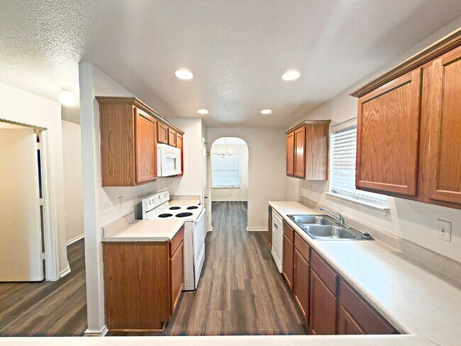 Building Photo - 3949 Wensledale Dr
