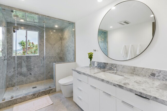 Building Photo - 2235 Gloaming Way