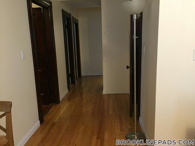 Building Photo - 5 Smythe St