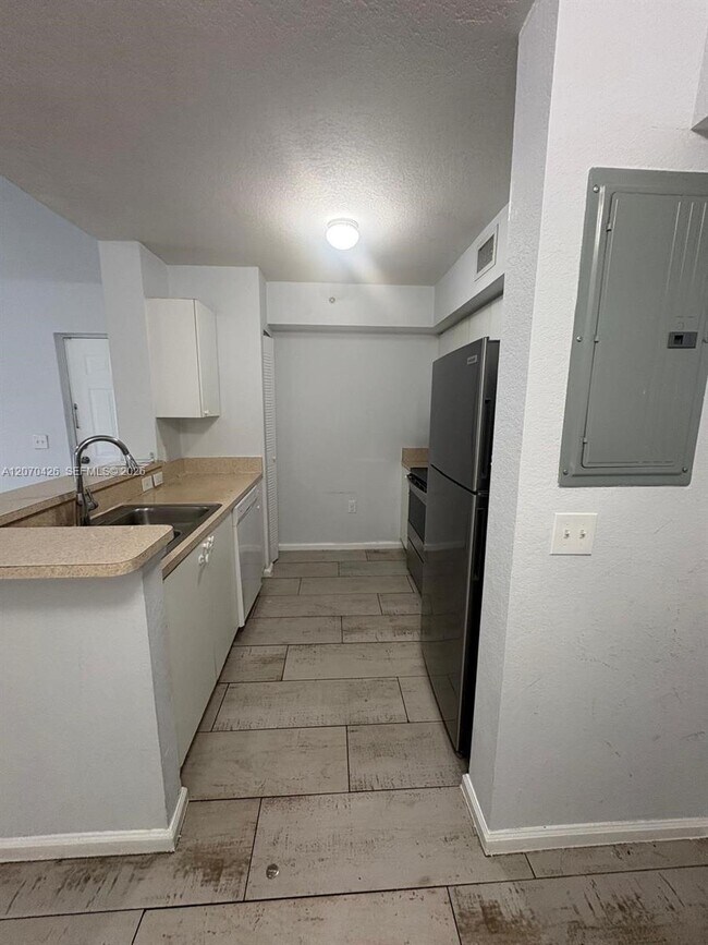 Building Photo - 15480 SW 284th St