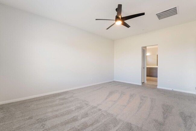 Building Photo - Modern Living in Cadence – 3 Bedroom Beauty!