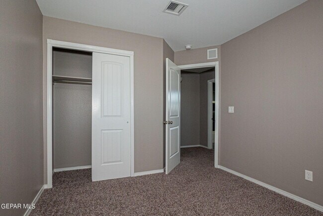 Building Photo - 12918 Clevedon St