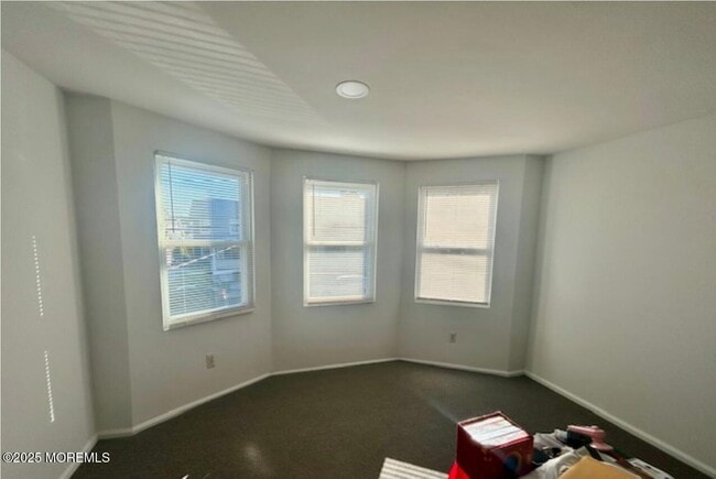 Building Photo - 506 1/2 Park Pl Ave