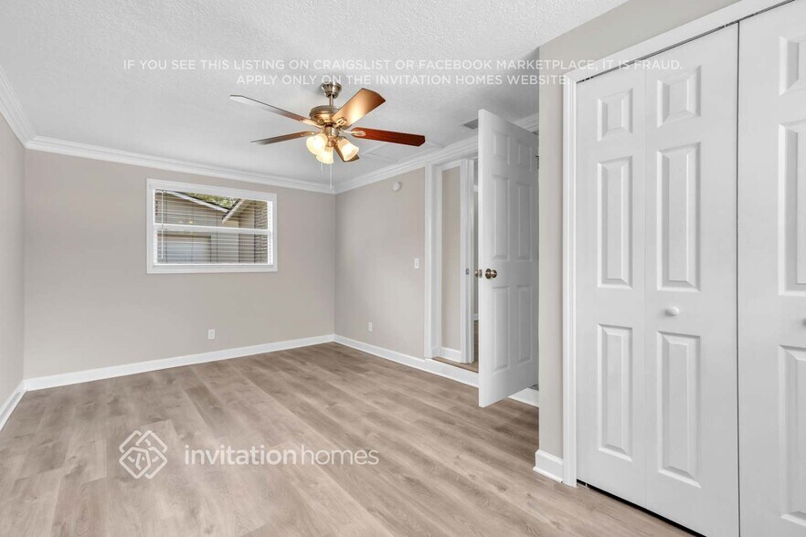 Building Photo - 9557 Priory Ave