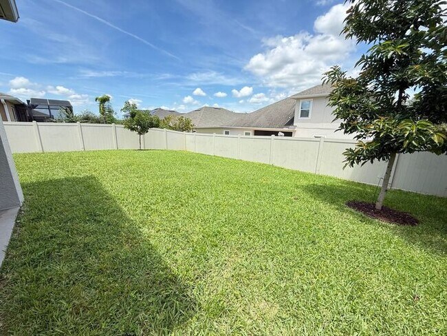 Building Photo - 5/3 Near Clermont -$500 OFF THE FIRST MONTH'S RENT