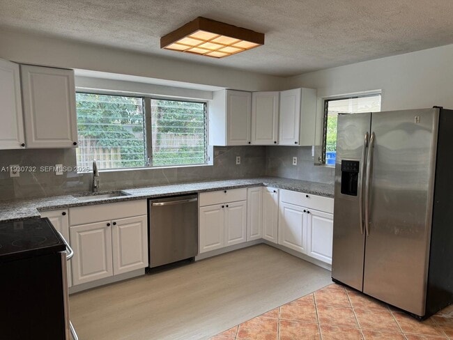 Building Photo - 1821 SW 23rd St