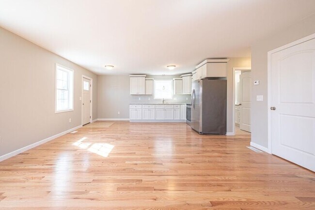 Building Photo - 49 Katharine St