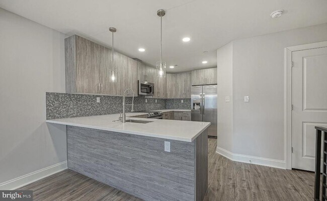 Building Photo - 1702 N Gratz St