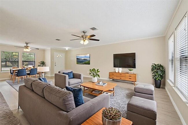 Primary Photo - 2703 Vinson Ct