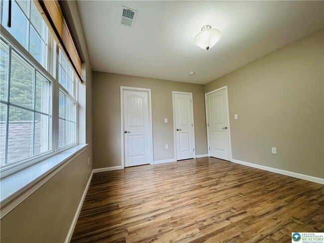 Building Photo - 2671 Levans Rd