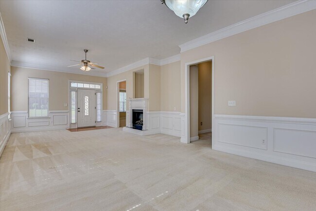 Building Photo - 2436 River Birch Dr