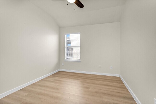 Building Photo - 30315 Legacy Pines Dr