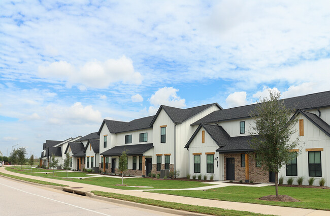 Building Photo - Charleston Mills Luxury Townhomes