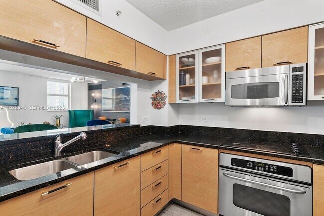 Building Photo - 31 SE 5th St