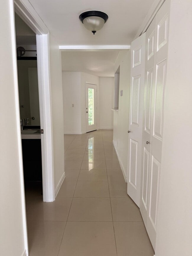 Building Photo - 815 Boynton Beach Blvd