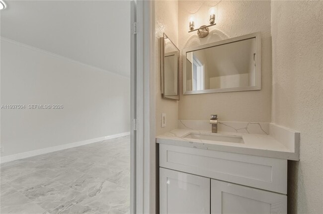 Building Photo - 810 NE 212th Terrace