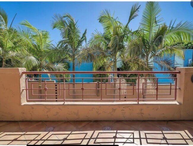 Master Bedroom Deck - 138 S Broadway