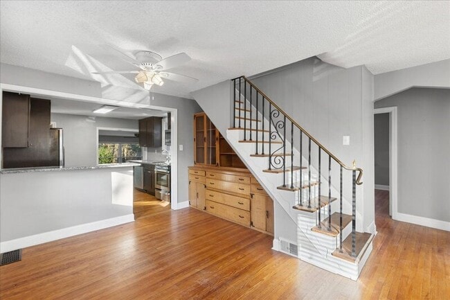 Building Photo - 51 George St