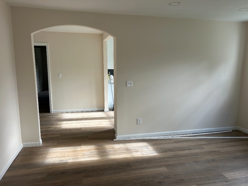 Building Photo - 814 W Chester Ave