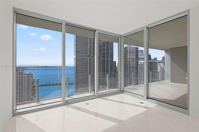 Building Photo - 300 Biscayne Blvd Way