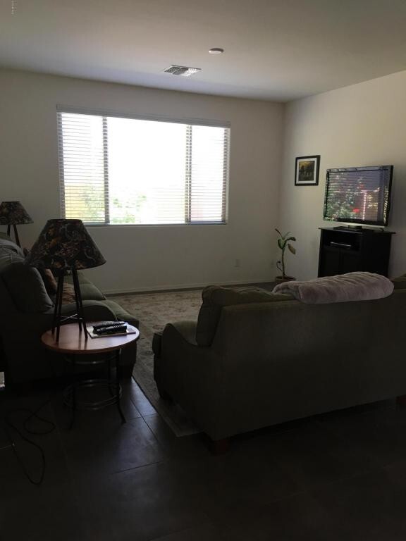 Building Photo - Exquisite Chandler 4 bed 3 bath home with Community Pool!!