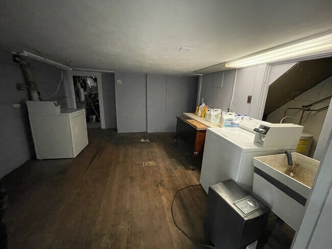 Building Photo - 32 Lincoln Rd