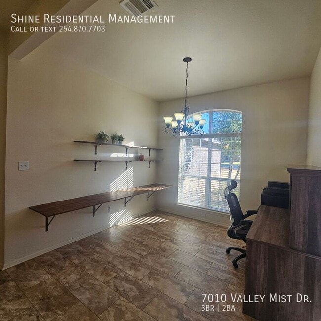 Building Photo - 7010 Valley Mist Dr