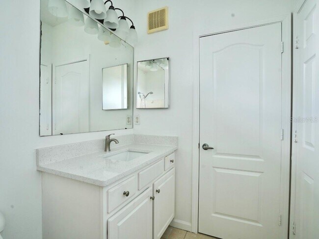 Building Photo - 12208 Wild Iris Way