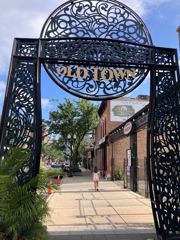 Building Photo - 1636 N Wells St