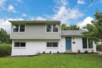 Building Photo - 869 Afton-