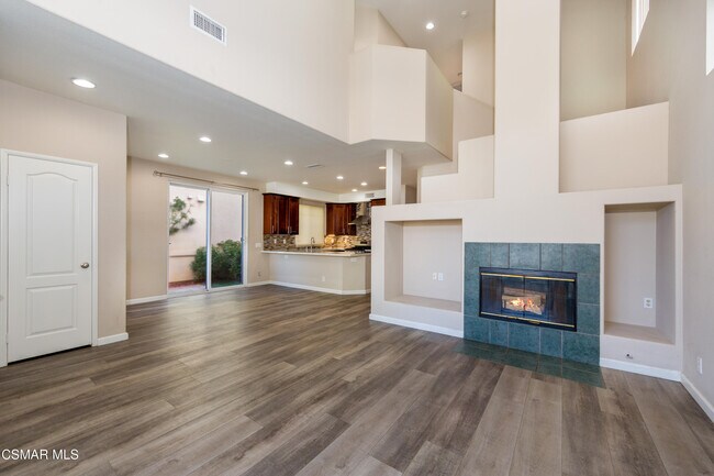 Building Photo - 214 E Port Hueneme Rd