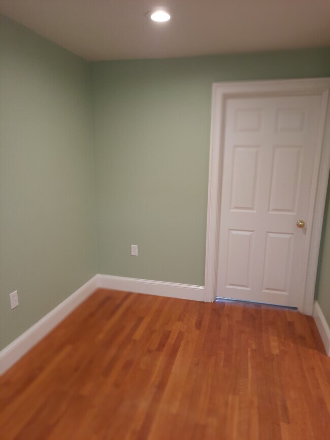 Kitchen 3 - 203 Essex St