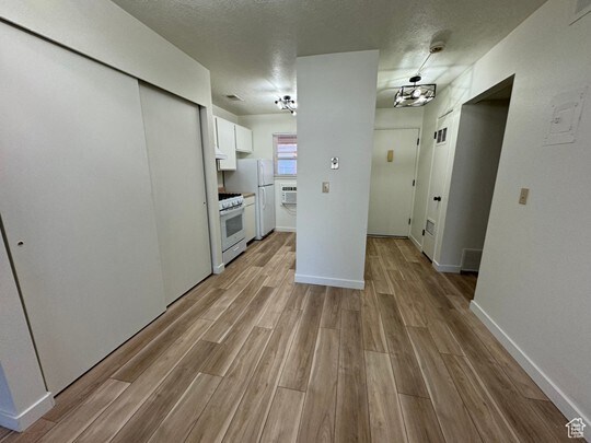 Building Photo - 5630 Meadow Ln