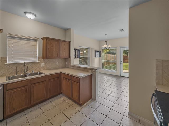Building Photo - 617 Gentry Ln