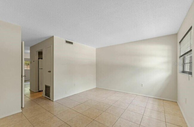 Building Photo - 118 Hardin Pl