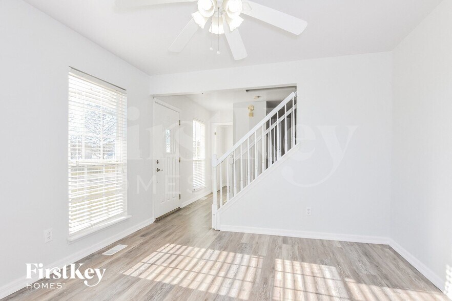 Building Photo - 209 Royallsprings Pkwy