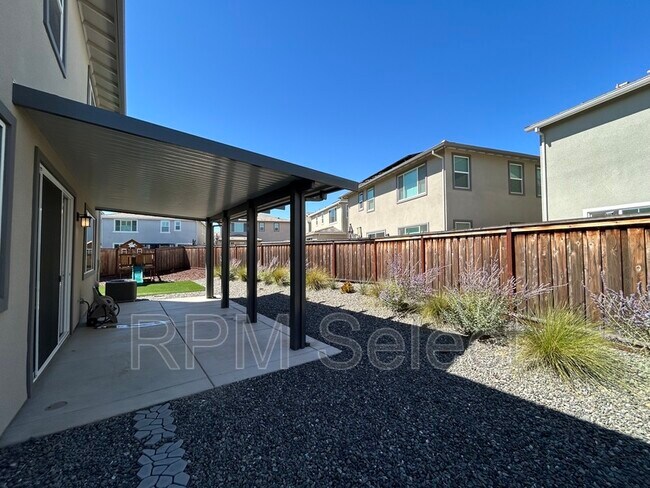 Building Photo - 5762 Caprice Ct