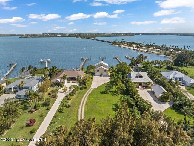 Building Photo - 8820 44th Ave