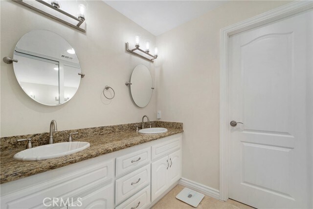 Building Photo - 3742 Montego Dr