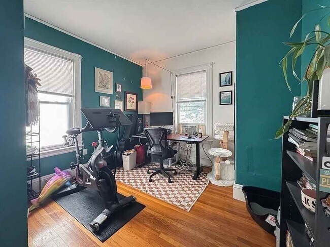 Building Photo - 57 Bartlett St