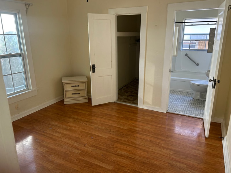 Building Photo - 2535 2nd Ave N