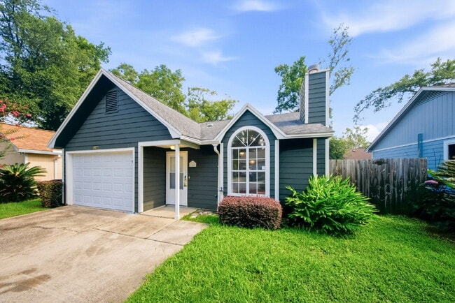 Building Photo - Beautifully Renovated 3BR/2BA Home with Fireplace, Fenced Yard & Garage in Timber Lake!