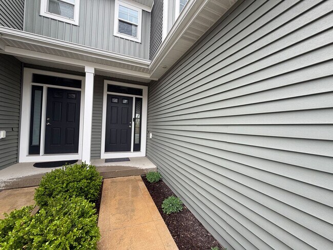 Building Photo - 2351 Watertown Wy