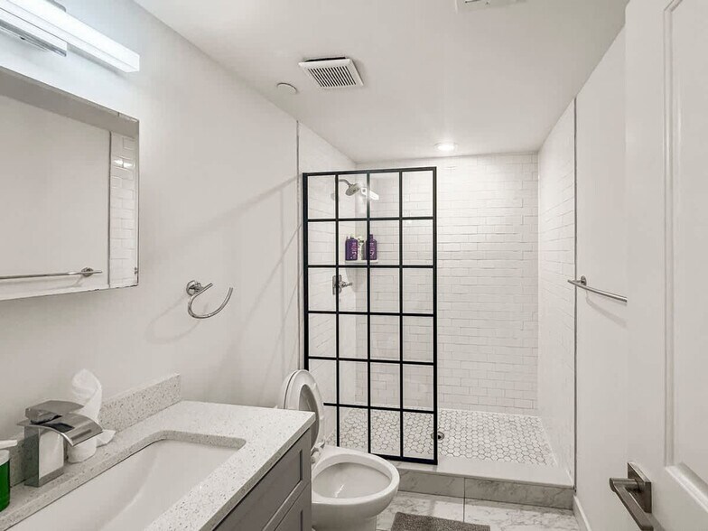 Building Photo - 1427 Germantown Ave