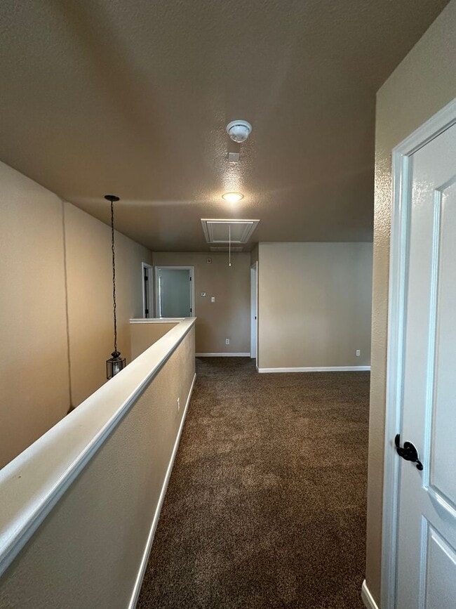 Building Photo - Spacious 5-Bedroom with Elegant Upgrades & Expansive Backyard in Trophy Ridge Subdivision