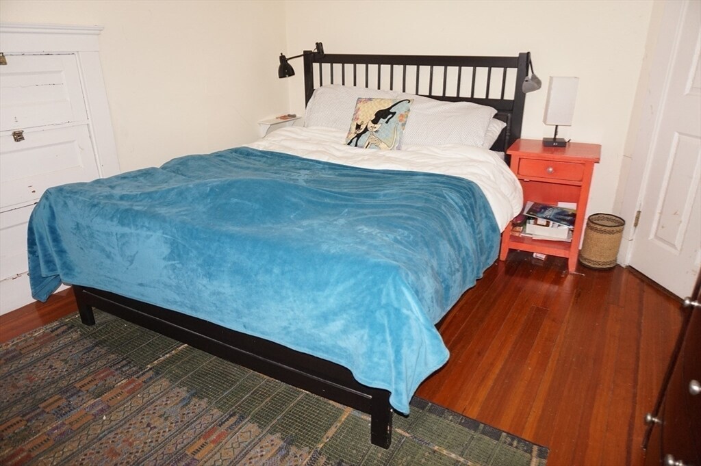 Building Photo - 52 Patten St