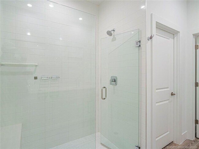 Building Photo - 11551 SW Viridian Blvd