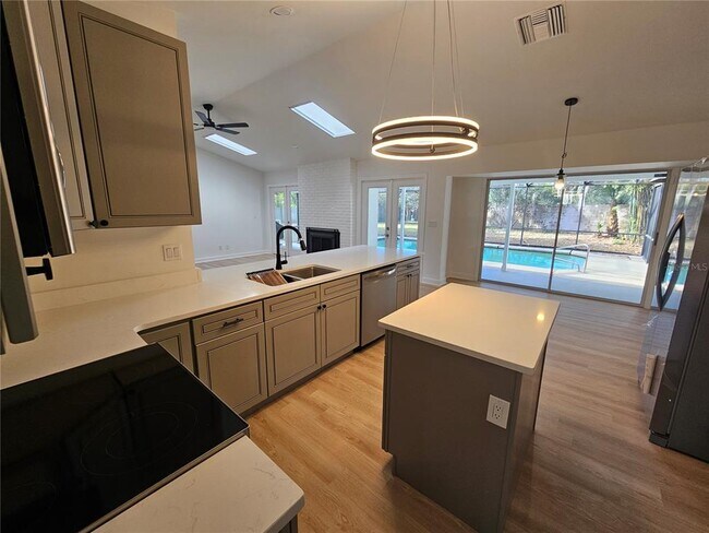 Building Photo - 149 Spring Chase Cir