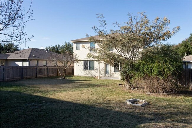 Building Photo - 1415 Fort LLoyd Pl